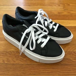 Adidas SLEEK CLEAN SNEAKER Black size 7.5